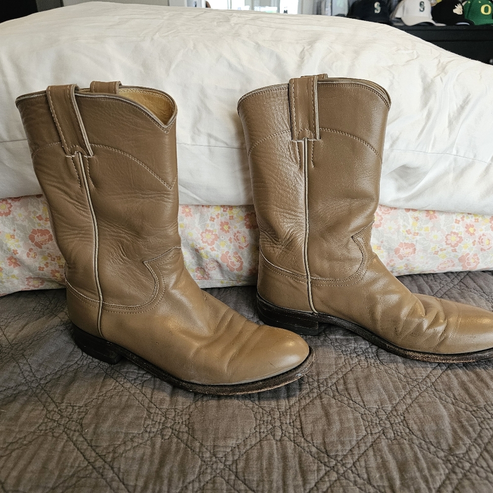 Justin Boots Classic Brown LeatherVINTAGE